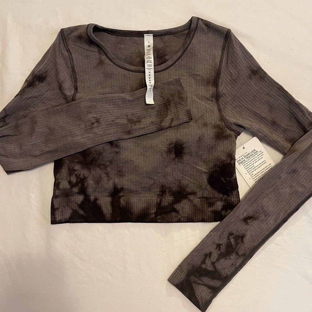 NWT Lululemon Ebb to Street